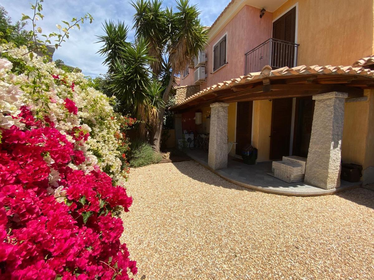 Sa Villarose By La Via Del Mare Viaggi E Vacanze Вилласимиус Экстерьер фото