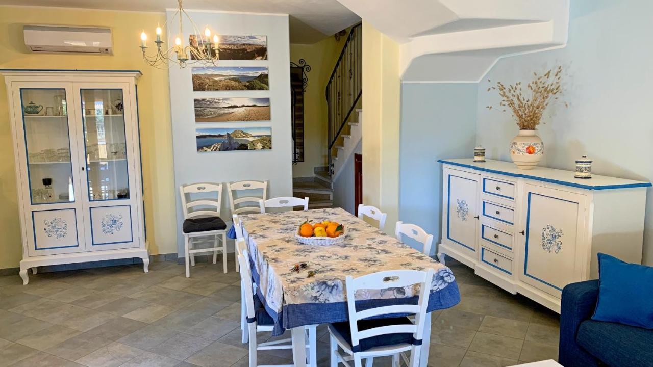 Sa Villarose By La Via Del Mare Viaggi E Vacanze Вилласимиус Экстерьер фото