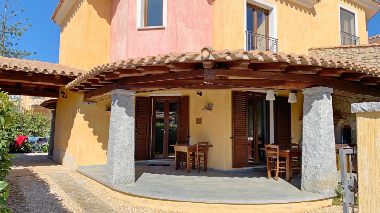 Sa Villarose By La Via Del Mare Viaggi E Vacanze Вилласимиус Экстерьер фото
